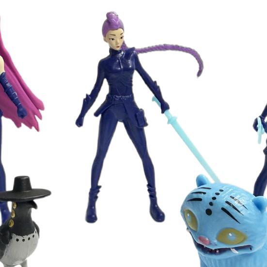 1 Set PVC Girl Group Figurine Animated Movie Inspired Hunter Girl Figurine Sculpture Home Office Desktop Decoration Ornament