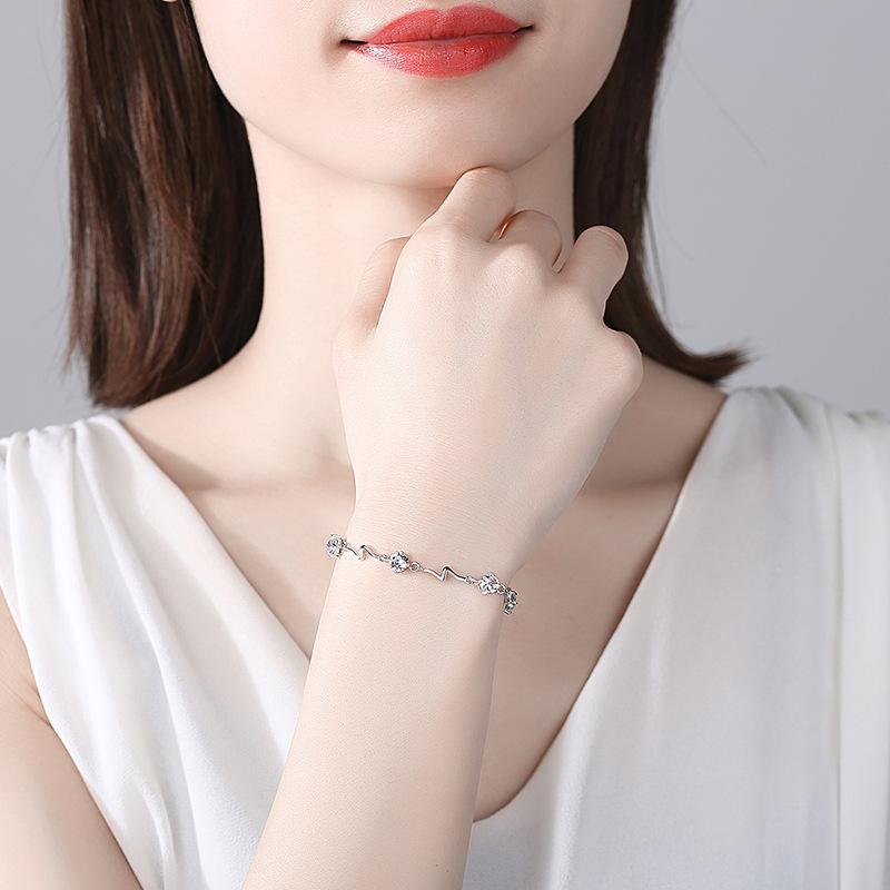 Korean Version Sterling Silver S925 Heartbeat Crystal Bracelet Female Lightning Bracelet Korean Version Simple