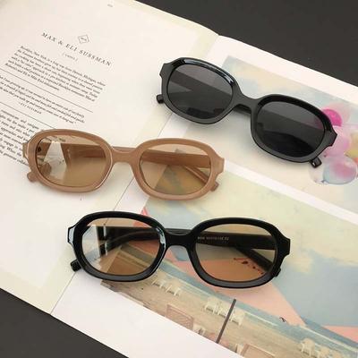 New Retro Small Frame Sunglasses Women's Brand Designer Oval Sun Glasses Women Vintage Tea Colour Eyewear UV400 Oculos De Sol