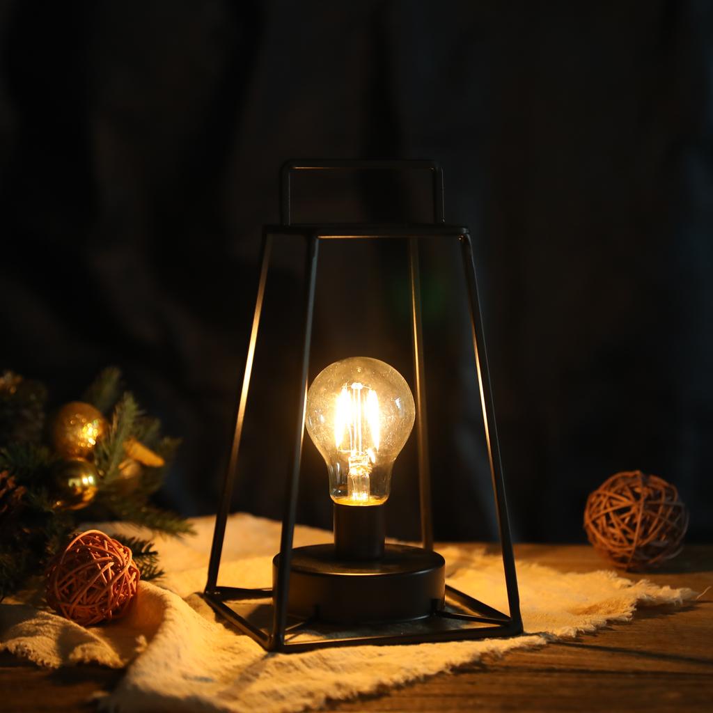 Simple Design Led Cordless Table Lamp Battery Operated Bedside Lamp Black Metal Portable Nightlight for Decoration and Gift
