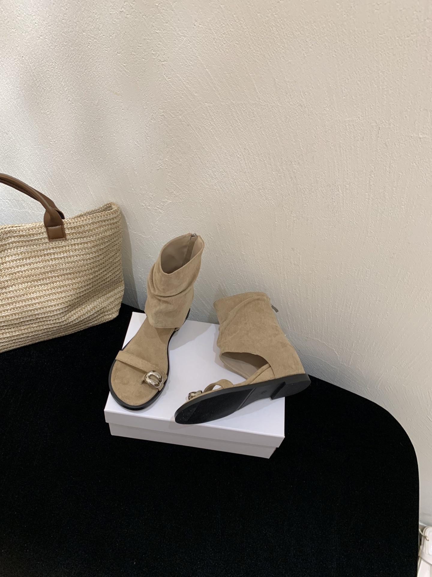 

Корейская версия увеличение внутренней высоты металлический носок крутые ботинки женские 2025 лето новые модные универсальные задняя молния полые короткие ботинки женские 39