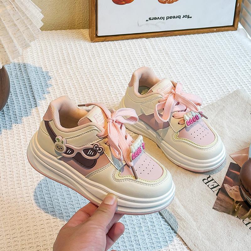 

Girls sports shoes 2025 spring and autumn new fashion Korean version of casual board shoes soft sole versatile dad shoes running shoes tide 26