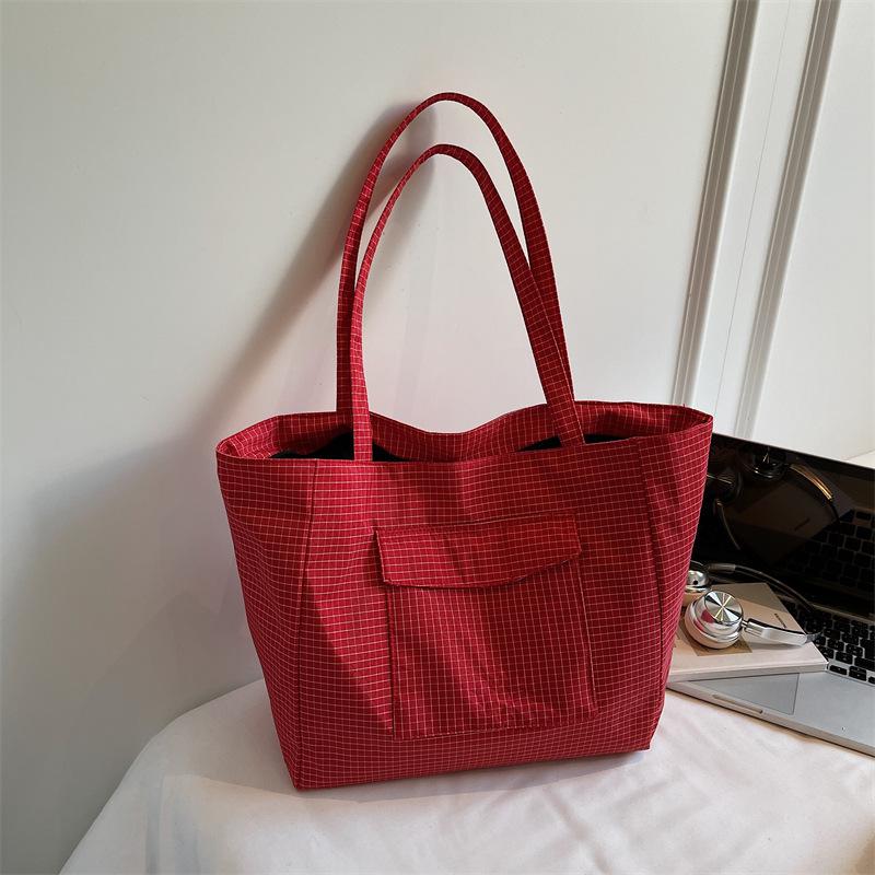 Casual Personality Large-capacity Bag Fashion Niche Design Shoulder Bag 2025 Autumn and Winter New Women's Tote Bag