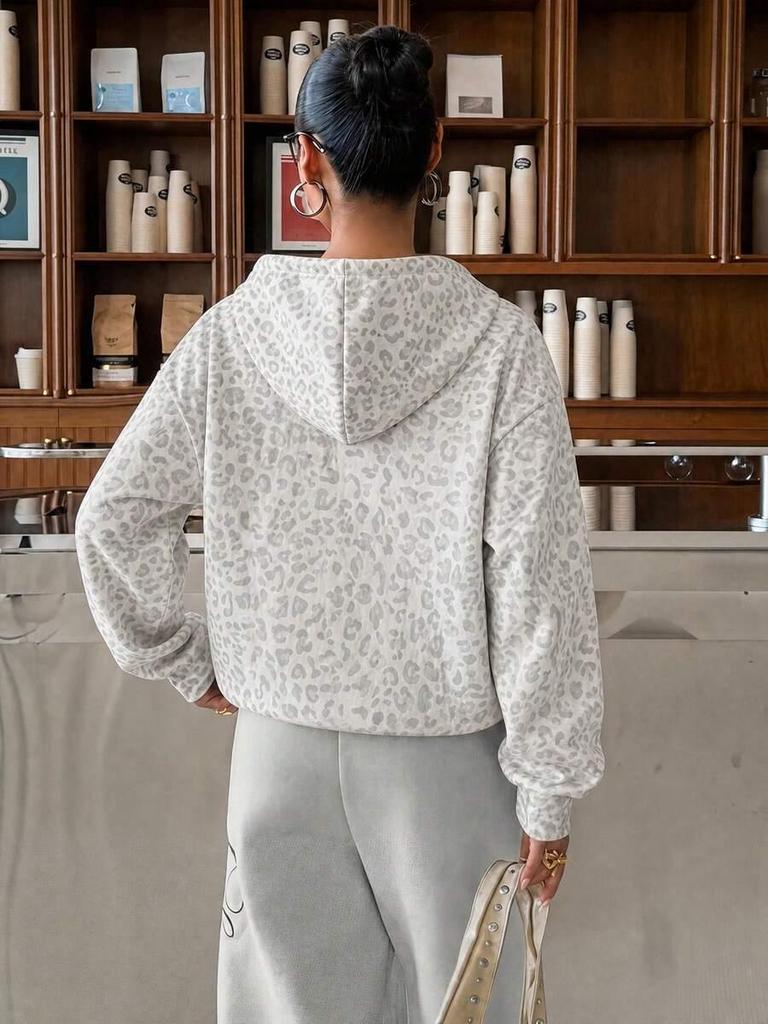 Felpa con cappuccio a stampa leopardata - Collezione Autunno/Inverno 2026 Donna
