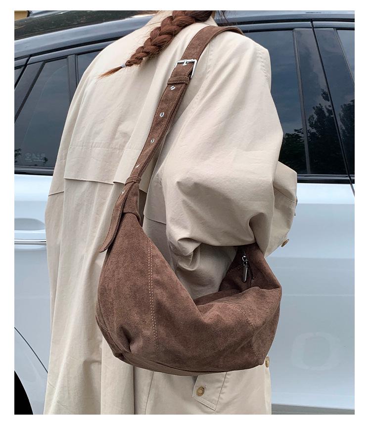 Vintage zamszowa torba Croissant 2025: Stylowa, Wszechstronna Torba na Ramię o Dużej Pojemności