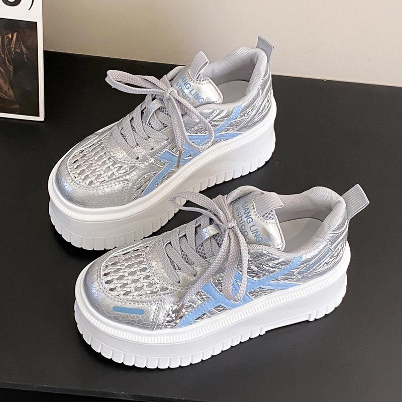 Modne damskie sneakersy na platformie 8CM Skórzane buty Nowe Letnie Grube Wulkanizowane Buty Skateboardowe Damskie Oddychające Puste Sneakersy