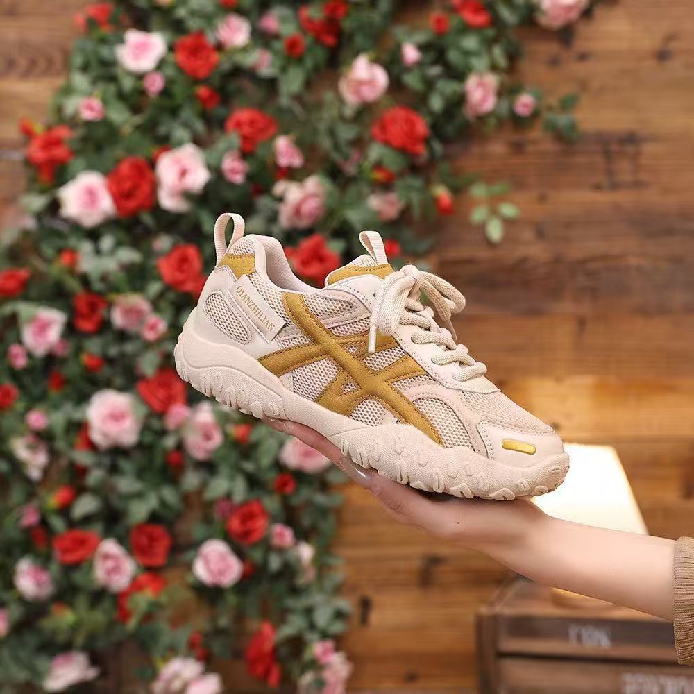 Thick-soled breathable mesh Forrest Gump shoes, small white shoes for women in 2025, new height-increasing casual sports board shoes for women