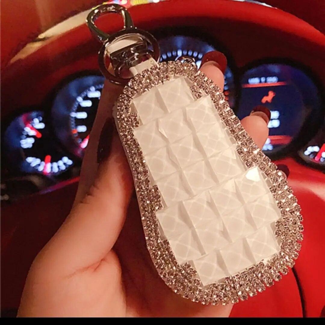 

cartera para llaves GM Key Case Мультяшний автомобільний ключ Захисний чохол Пара Diamond Key Shell Пряжка Плюшевий м яч monedero para auto 11