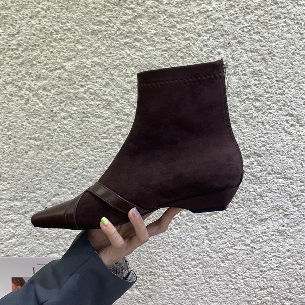 French Maillard brown square head small short boots women's autumn and winter super fire retro small slope heel foreign style thin boots