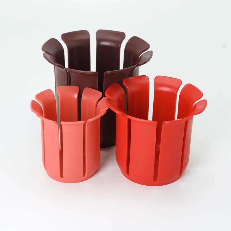 

A Three-piece Set Of Household Kitchen Tools For Evenly Cutting Eight Pieces Of Round Fruits And Vegetables With A Fruit Slicer