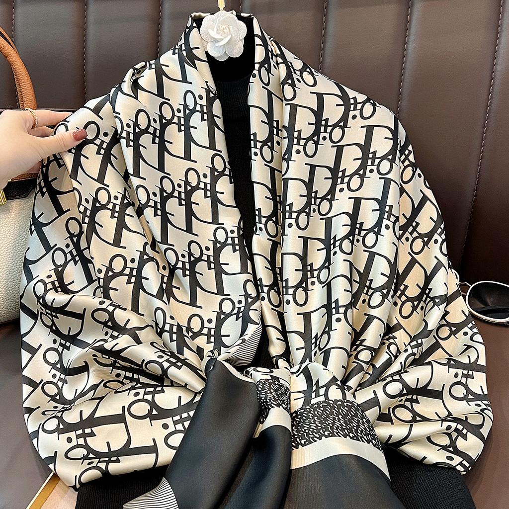 Nuovo alfabeto inglese moda pendolare sciarpa lunga personalizzata versatile temperamento sciarpa di seta scialle per aria condizionata fuori dalla stanza