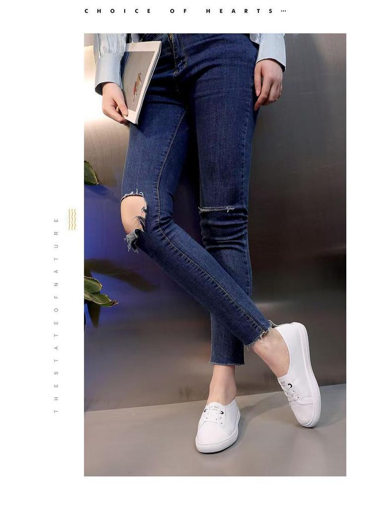 2025 Été Chaussures Plates Blanches Polyvalentes à Enfiler pour Femmes - Fines, Peu Profondes, Élégantes et Confortables.