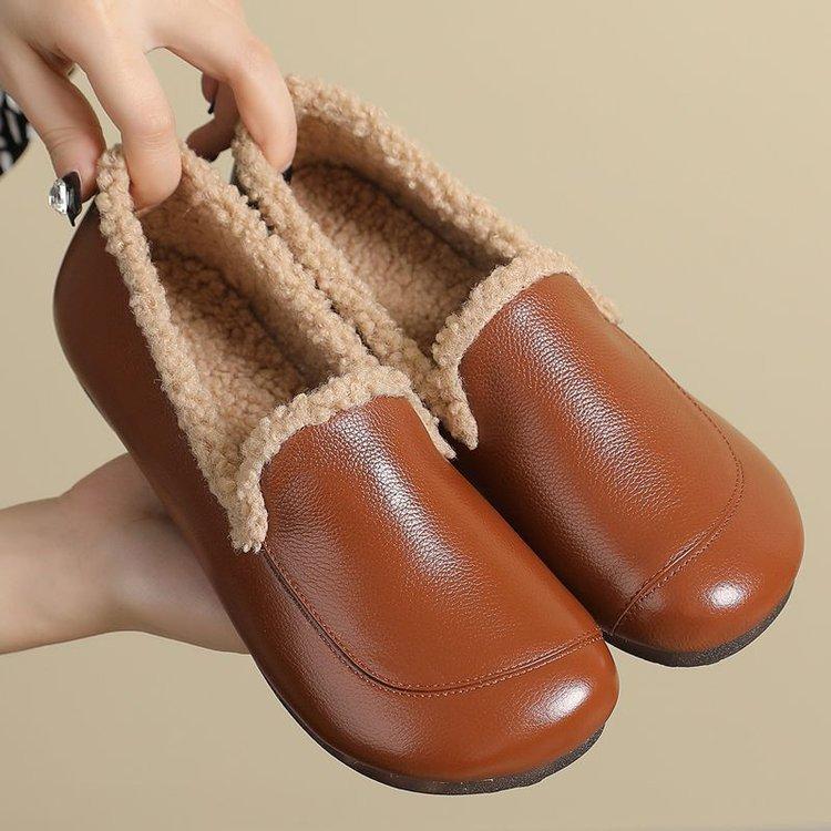 

Зимние новые бархатные теплые кожаные туфли из хлопка для мам на плоской подошве повседневные пушистые туфли женские туфли с одной педалью шапочки 40