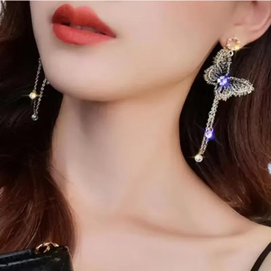 1 Pair Han Chao's Super Fairy Temperament Retro Versatile New Flower Long Flowing Comb Earrings Silver Needle Baroque Earrings
