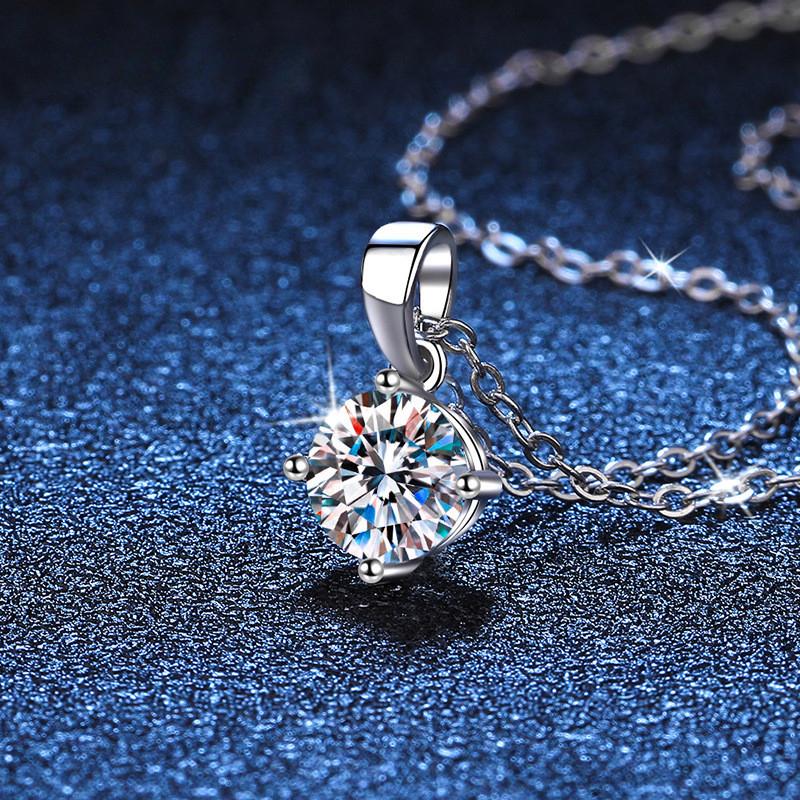 

Сертифицированное ожерелье из муассанита VVS1 D, простой кулон с четырьмя лапами, 1 карат, бриллиантовое ожерелье, женское свадебное ожерелье из серебра 925 пробы, ювелирные изделия из серебра 1 carat