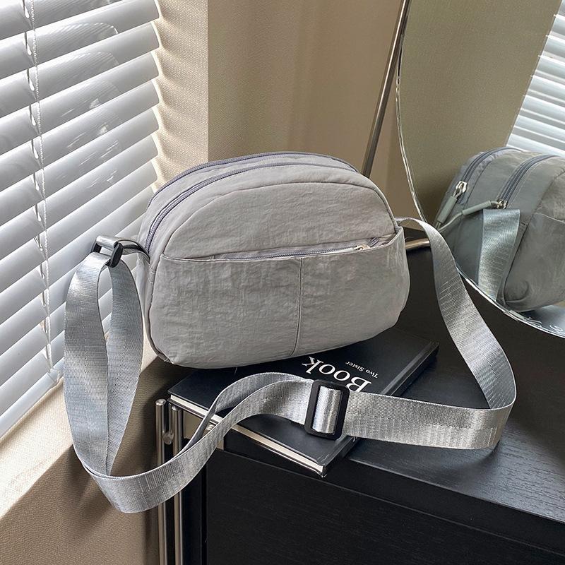 

Shoulder bag trendy fashion simple solid color casual messenger bag versatile light literary style small square bag