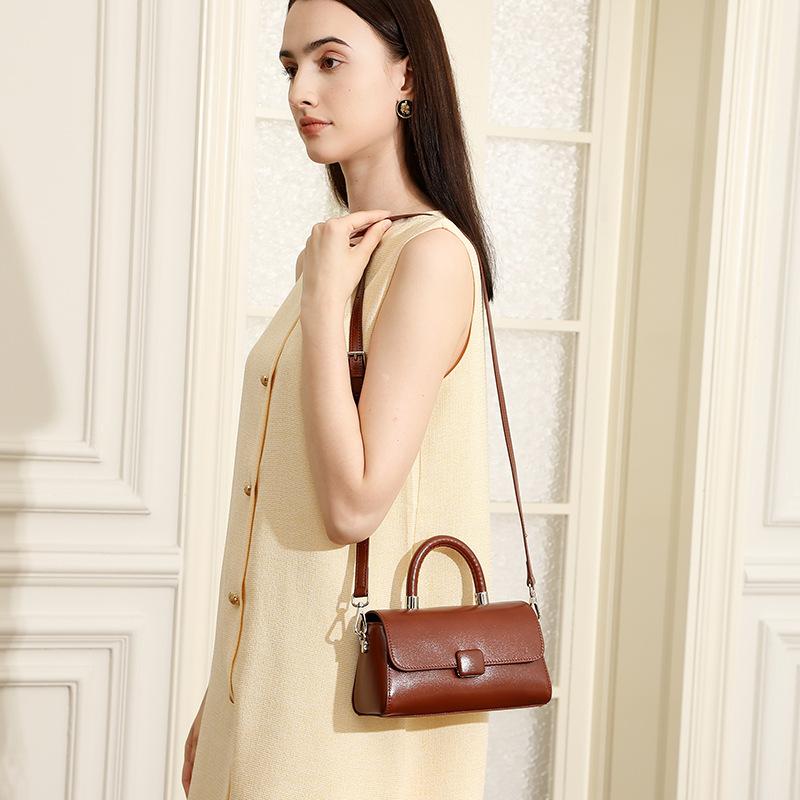 Leather Handbag Women'S Bag Light Luxury Niche High-End Single Shoulder Messenger Bag Light And Versatile Small