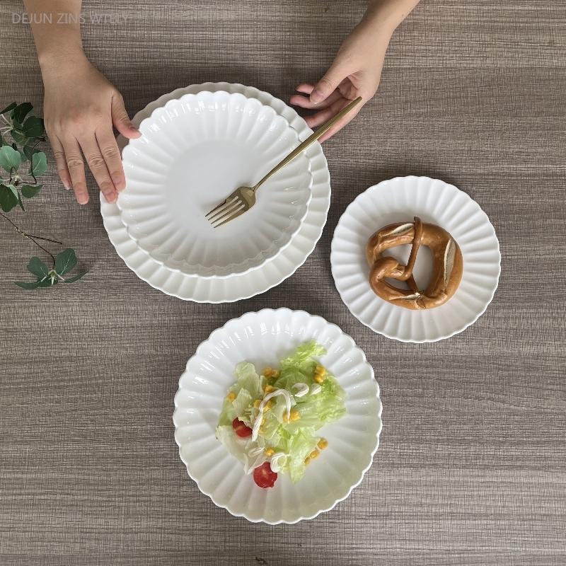 Creative Ceramic Tableware White Ceramic Plates Flower-shaped Salad Plates Home Steak Pasta Dinner Plates Kitchen Accessories