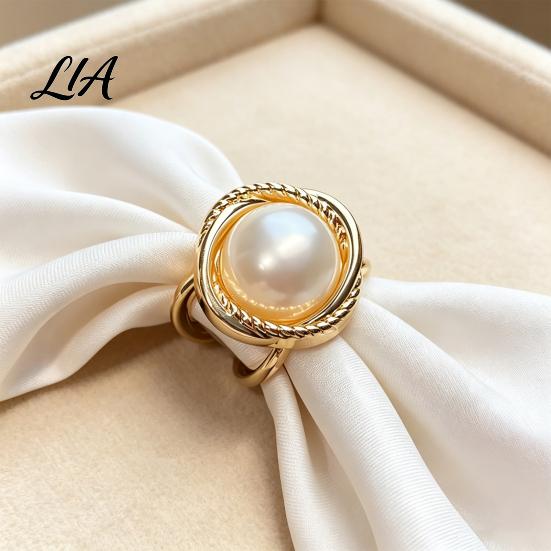 Fashionable Silk Scarf Clip Alloy Ring with Faux Pearls, Rings for Women, Exquisite Gift Her Round Buckle Clip, Elegant Retro Holder Dresses