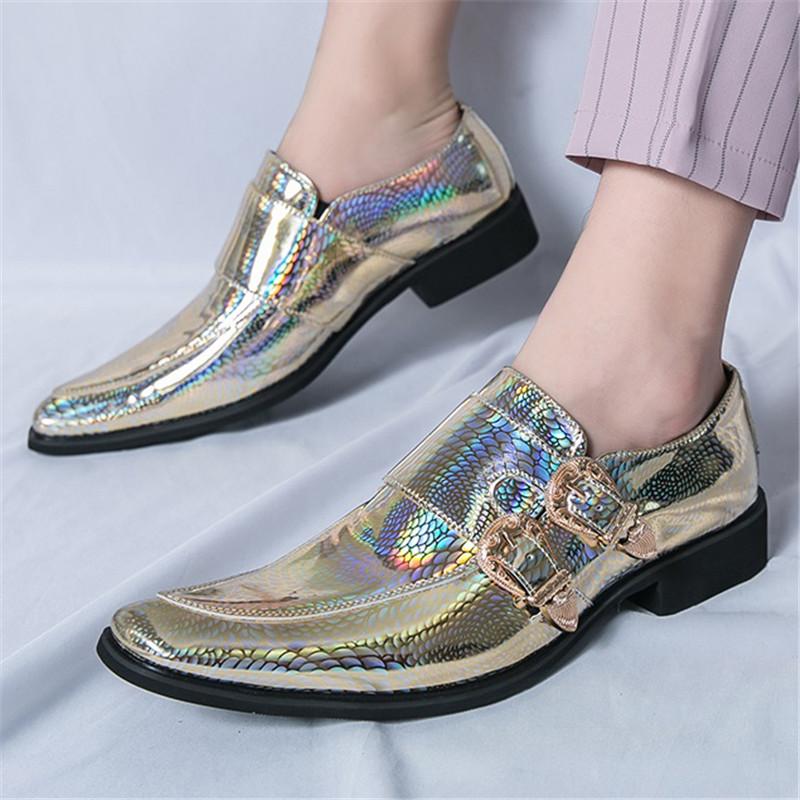 New Fashion Men's Charm Green Gold Pointed Mirror Snakeskin Leather Shoes Male Dress Wedding Prom Homecoming Loafers Footwear