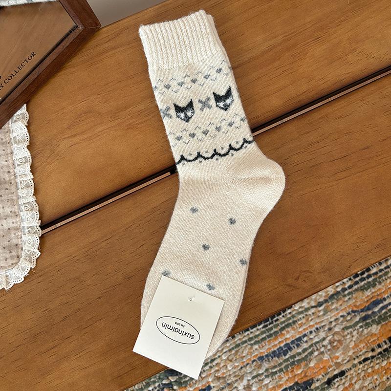 Fair Island wool tree socks women's retro medium tube Japanese autumn and winter cartoon animal stacking socks