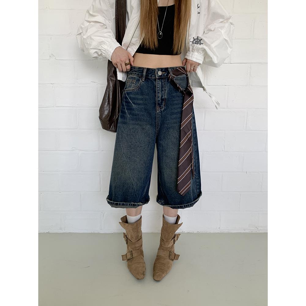 Women s Retro American Street Style Wide-Leg Denim Shorts in Gradient Blue Size 25