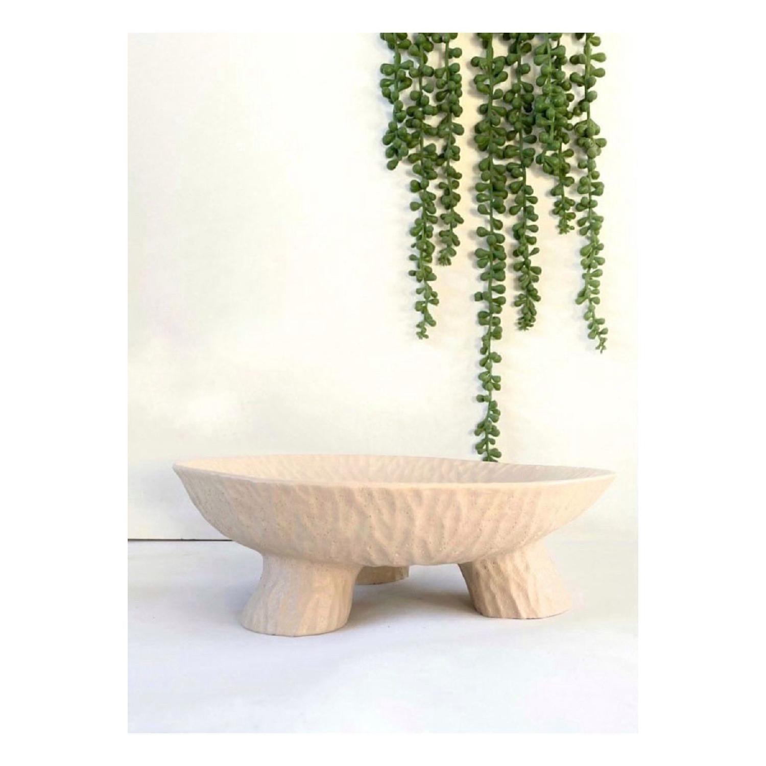 

Muelle Concept Decorative Wide 3 Leg бежевий