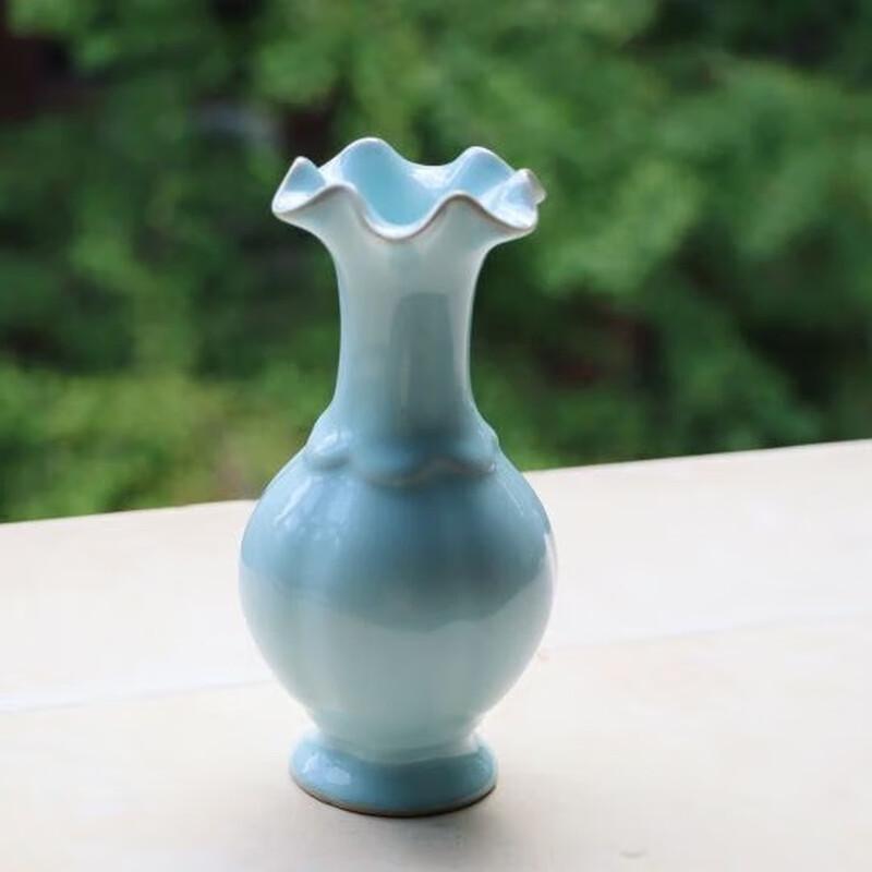 

Dream Back Ru Porcelain Lotus Leaf Tea Set