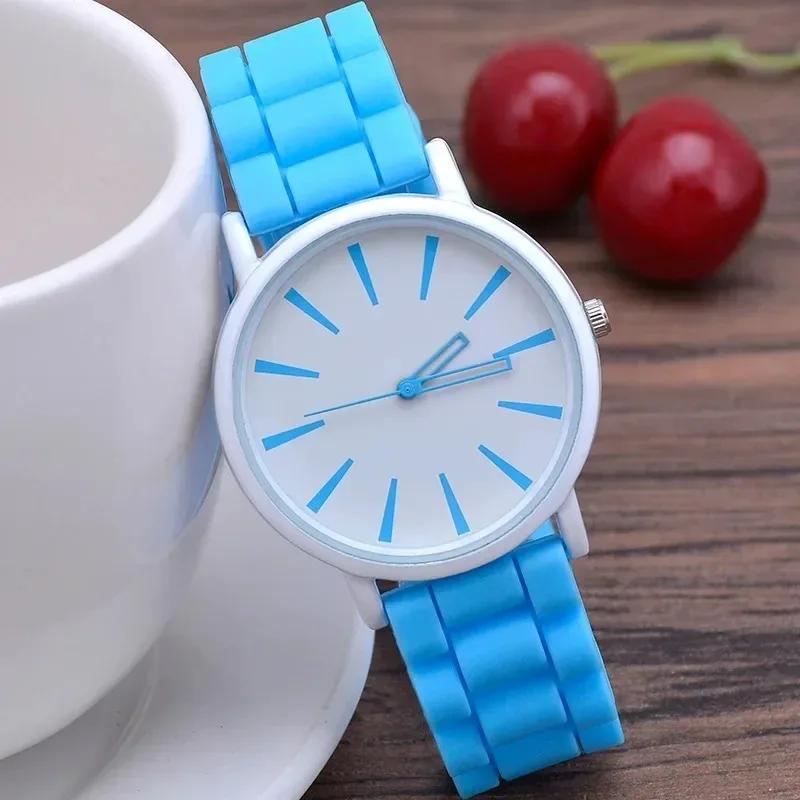 Orologio da Donna Moda Semplice Design Matita Orologi Digitali al Quarzo Casual Gelatina Multicolore Silicone Orologio da Donna Orologio da Polso da Vestito