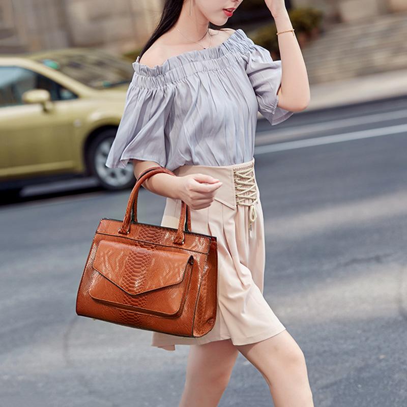 Mode PU Leder Serpentine Umhängetaschen Große Casual Tote Schlange Geprägte Haut Große Umhängetasche Messenger Bag Handtaschen Frauen Taschen mit Top-griff