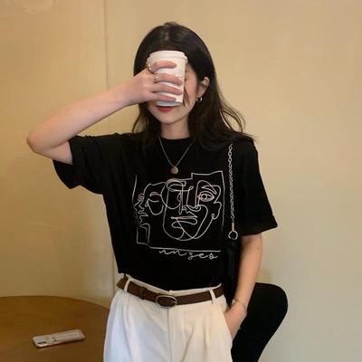 T-shirt Estiva da Donna a Maniche Corte Vestibilità Larga Girocollo - Stile Coreano Versatile per Coppie e Studenti