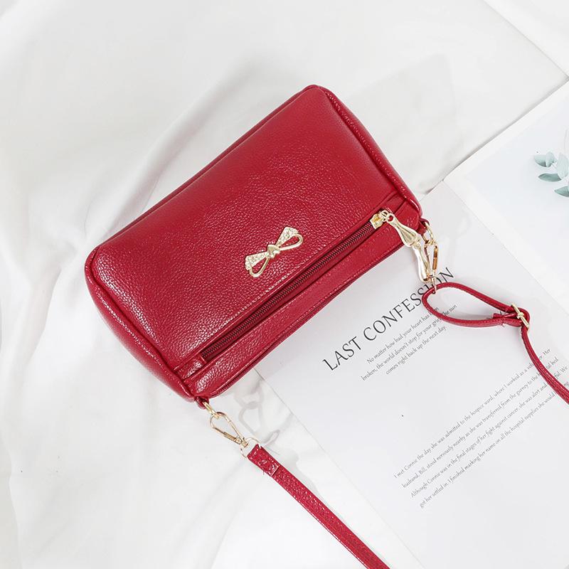 Korean Style Large Capacity Women's Crossbody Shoulder Bag - Casual Spring Fashion for Middle-Aged Moms