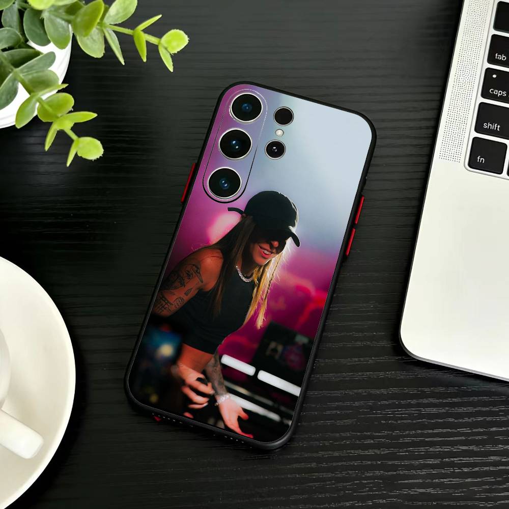 Singer Young M-Miko Phone Case For Samsung S26,S25,S24,S23,S22,S30,S21,Ultra,Plus,FE 5G Black Soft Cover