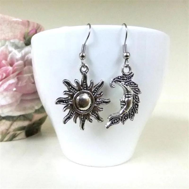 One Piece Silver Sun and Moon Necklace Chain a Pair of Celestial Best Friend Gift for Friends Long Necklace Pendant for Men and Women