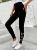Damen Sportleggings mit Herz-Print, Leichte Stretch-Passform für den Sommer, Verkürzte Länge, Schwarze Farbe, Größen S bis XXL, Lang