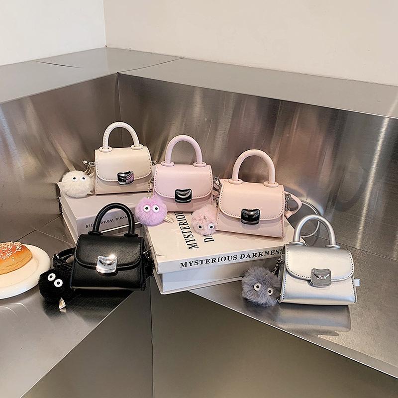 New Fashion Versatile Trend Lock Bag Single Shoulder Portable Oblique Span Women's Bag Free Pendant