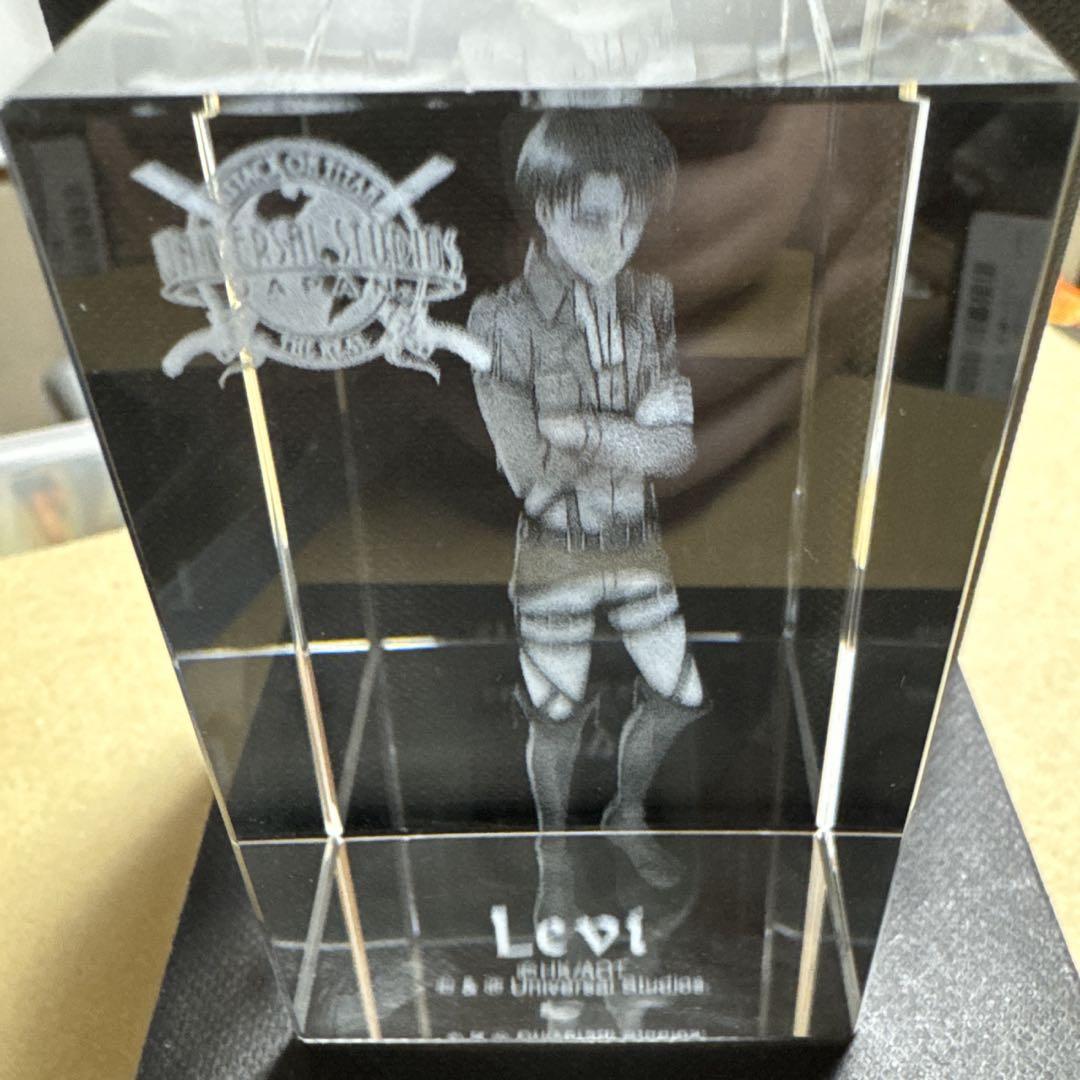 

[USED] USJ Attack on Titan Glass Figurine (Levi)
