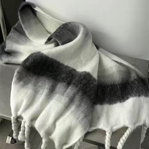 New winter gradual change scarf women's hemp thick braid dog tail contrasting color thickened warm Korean fashion high