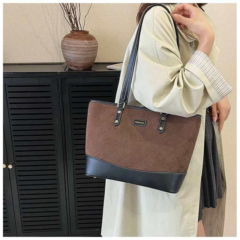 Retro Large-capacity Suede Bag Women s Fashionable Shoulder All-match Contrasting Commuting Tote 37x13x26