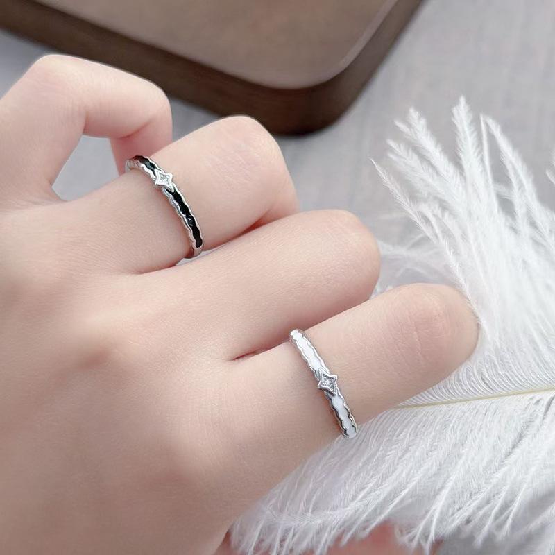 Galaxy Ember Free Enamel Dripping Oil Black And White Couple Starlight Opening Ring Light Luxury Pair Ring Temperament Valentine'S Day Index Finger