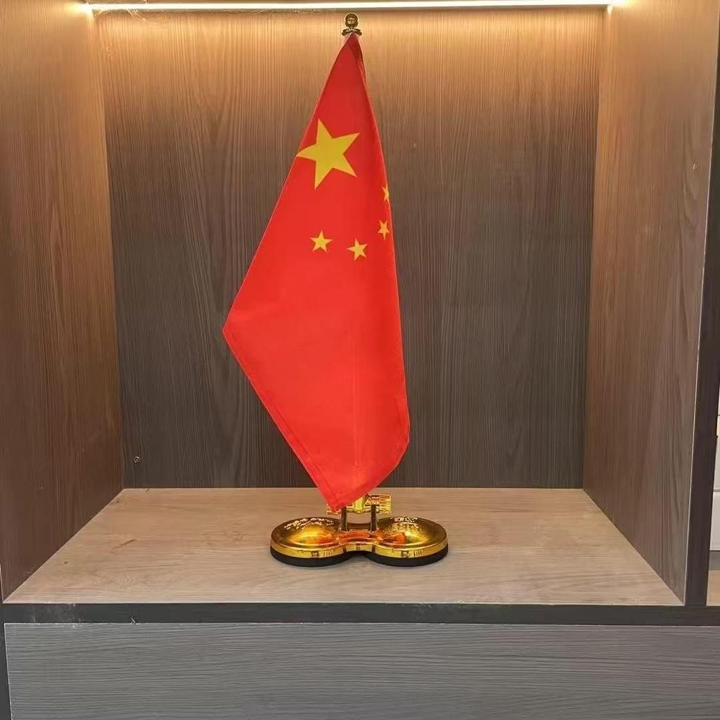 Magnetic Five-Star Red Flag Decoration with Suction Cup – Ideal for Cars, Motorcycles, Weddings, and National Day Celebrations.