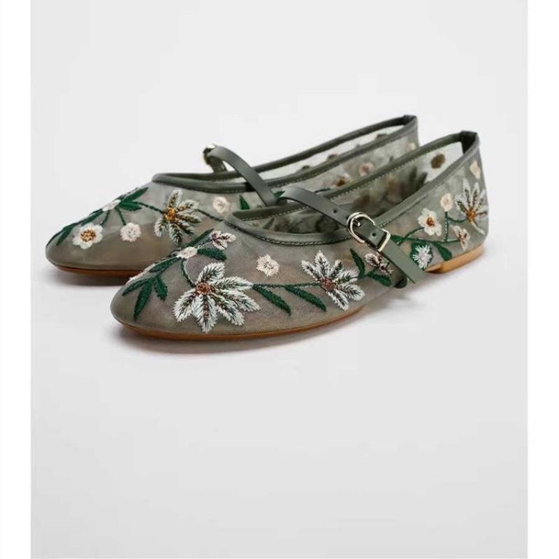 Fashion 2025 Spring New Products Women's Shoes Fashion Flower Embroidered Mesh Cloth Flat Shoes National Style