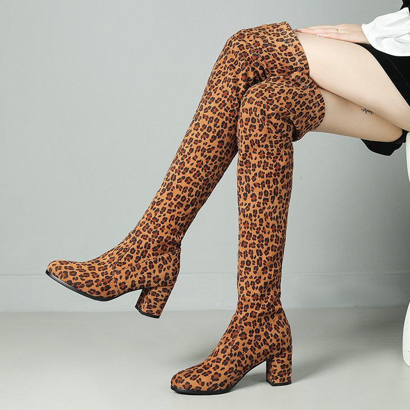 

Новые модные ботинки на высоком каблуке на грубом каблуке