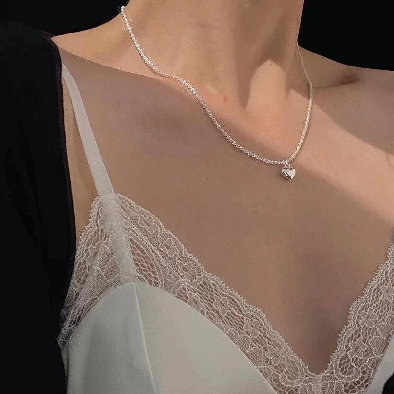 Korean Sparkly Heart Necklace - Retro Fashion, Simple Clavicle Chain for Women