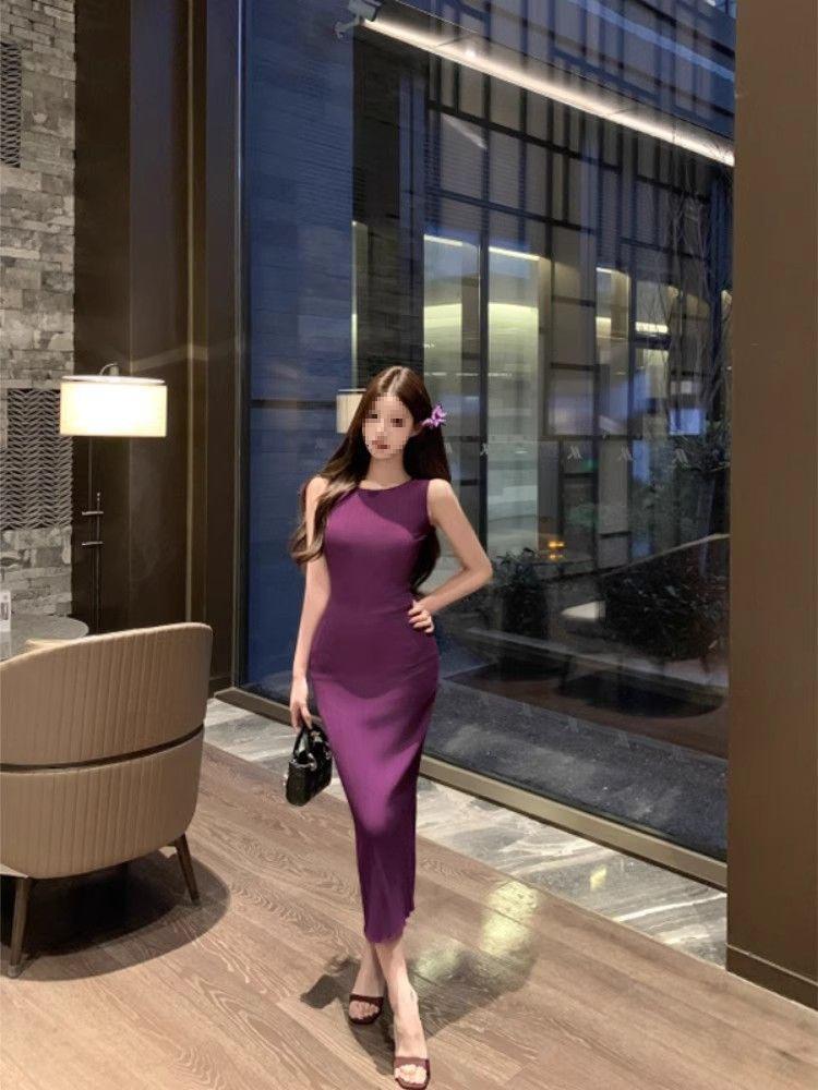 Purple Sleeveless Mermaid Dress: Slim-Fit, Waist-Cinched, Hip-Hugging with Slit Skirt.