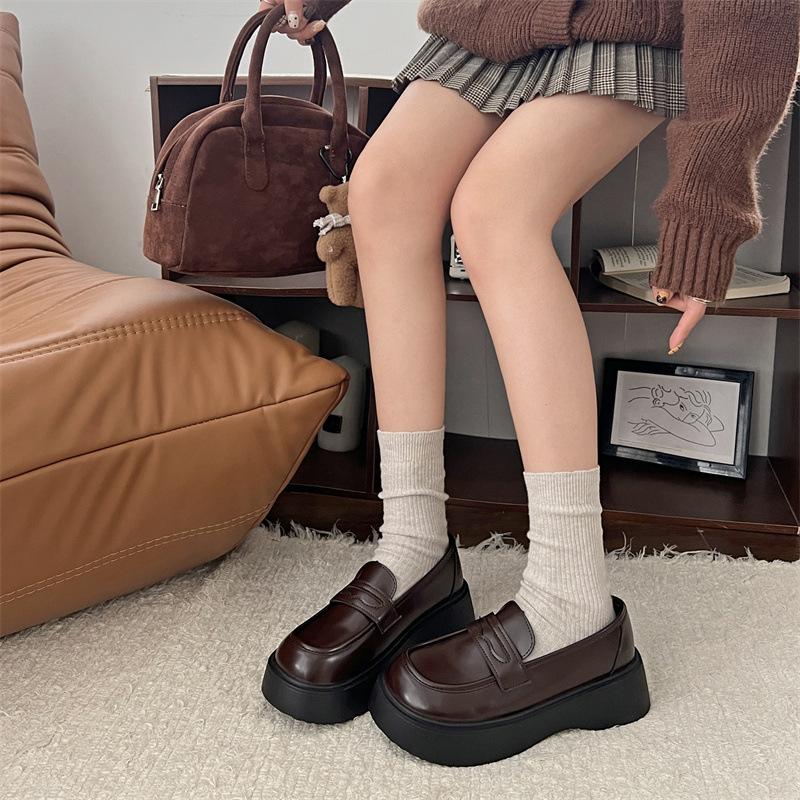 British style platform loafers women's 2025 new spring retro versatile black single shoes Japanese one-pedal small leather shoes