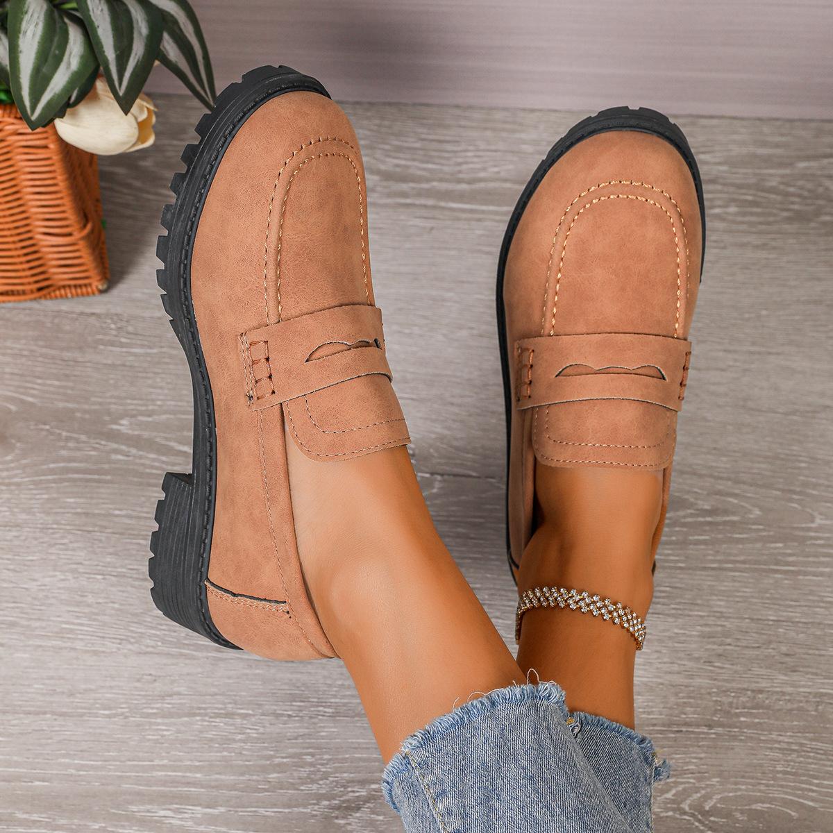 

2025 new large size thick heel spring and autumn casual matte British style women s shoes thick sole foreign trade shallow mouth loafers 43 темно-коричневого кольору