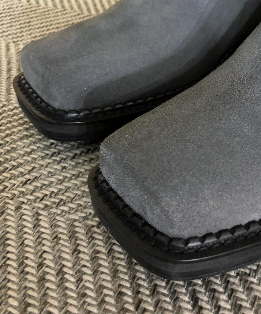 Joenshoe Kleine Square Chelsea Boots Grey