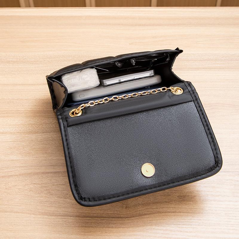 Bag Women's Casual Fashion One Shoulder Crossbody Chain Small Square Bag A New Bag Cover Type Women's Bag