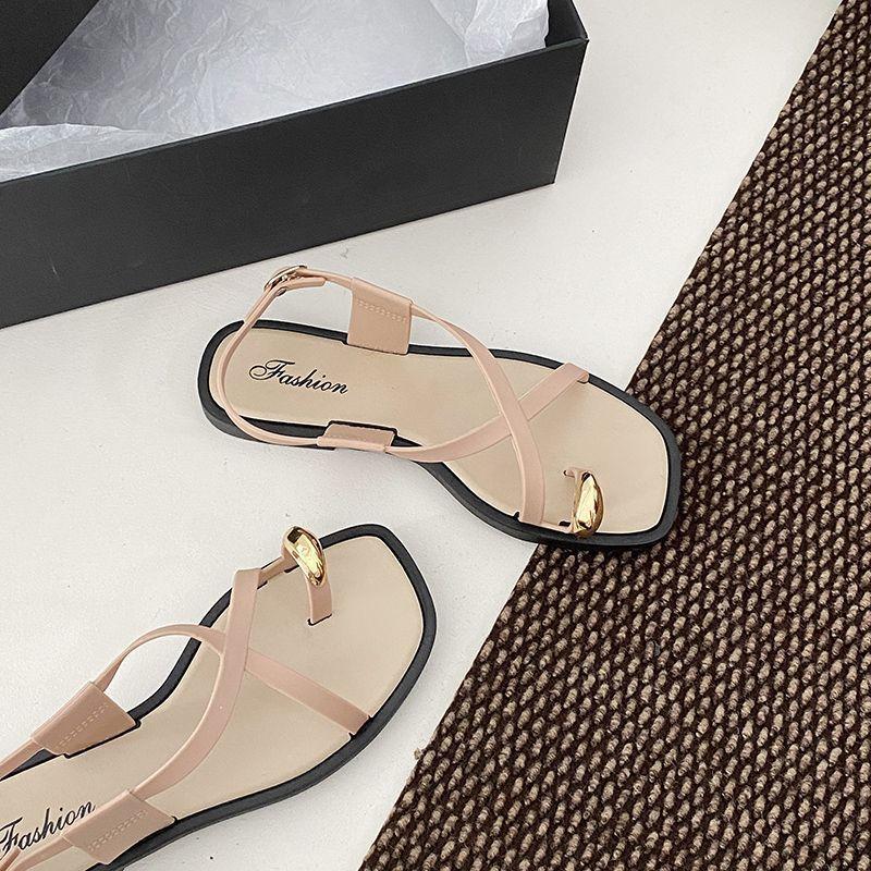 

Casual Flat Sandals Women s Clip-toed Non-slip Slippers Beach Flip-flops 36 чёрный/хаки